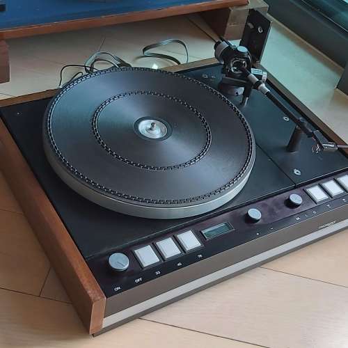 Thorens TD126 mkIII, 黑膠唱盤