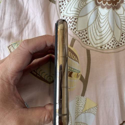 Iphone 11 pro max 256GB 金色