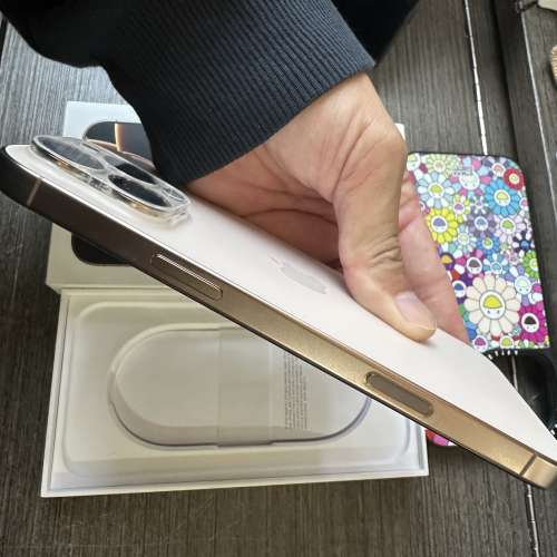 99新iPhone 16pro max512gb,港行雙卡極新，冇修冇拆，電池健康度92，有套有貼，所有...