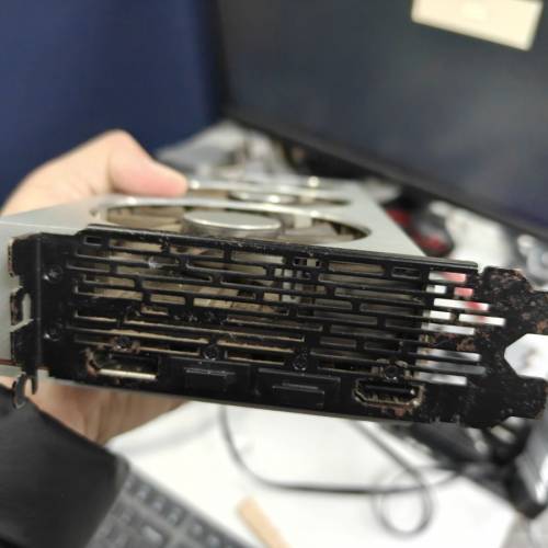 ASUS RADEON VII 鐳7 16GB