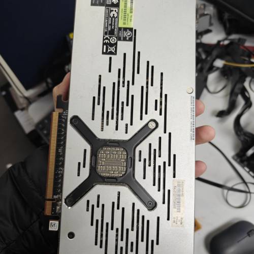 ASUS RADEON VII 鐳7 16GB