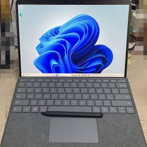 Microsoft Surface Pro X 13吋 4G (SQ2, 16+256GB)，跟原廠Keyboard & Pen，火牛