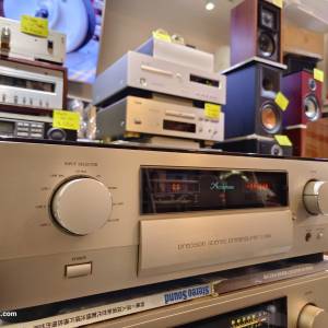 Accuphase C-2810