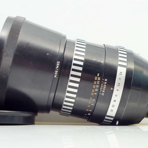 東蔡裏三寶班馬版 Carl Zeiss Jena Sonnar 180mm f2.8 (非常新淨)