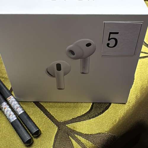 抽獎禮物 : 全新未拆盒 Airpod pro 3
