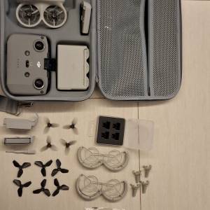 Dji Neo 1 連圖中大量配件