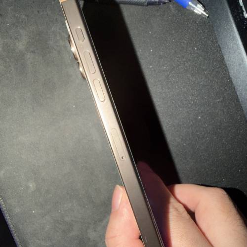 iPhone 16 Pro Max Desert Titanium 512GB 非常新淨 可小議價送ROG遊戲手制