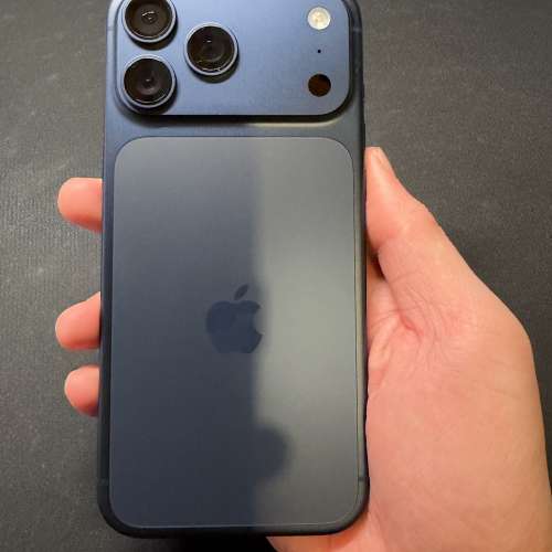 iPhone 17 Pro Max 512GB 電池健康度:100%