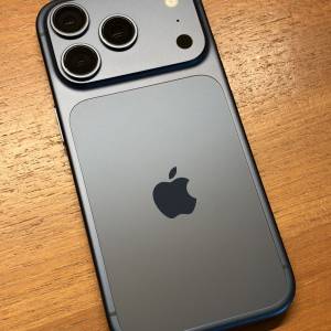 iPhone 17 pro 256g blue 99% new