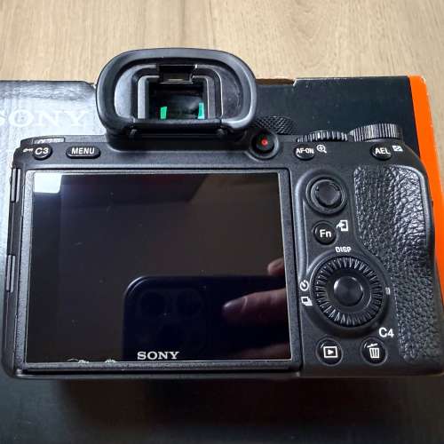 Sony A7III 機身（快門約 7 萬）連原盒、原廠電池、SmallRig L 架、Commlite F 轉 E...