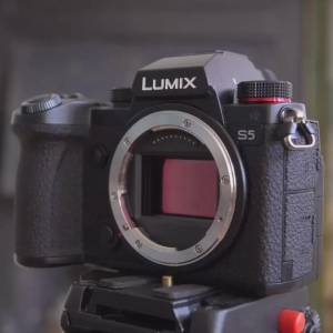 Panasonic Lumix S5 full frame mirrorless DSLr camera not sony 4K L mount