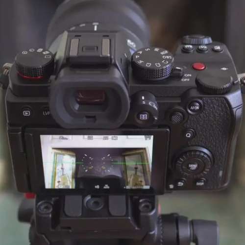 Panasonic Lumix S5 full frame mirrorless DSLr camera not sony 4K L mount