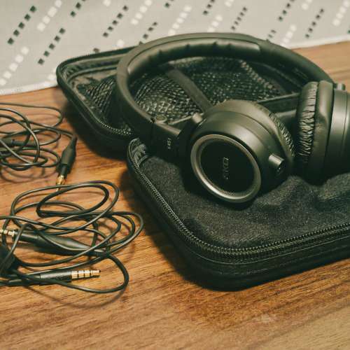 AKG K451