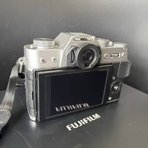 Fujifilm X-T20 Mirrorless Camera with 18-55mm Lens Kit