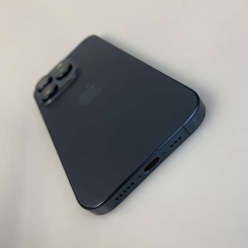 iPhone 15 Pro Max 256G 🔋88％