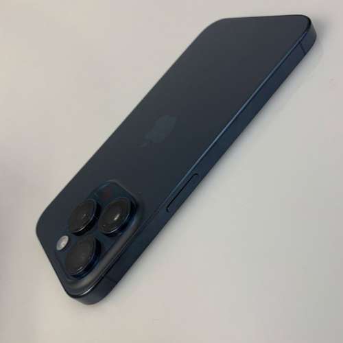 iPhone 15 Pro Max 256G 🔋88％