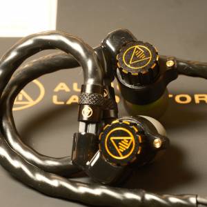 Audio Laboratory Dynamo 12 動圈耳機