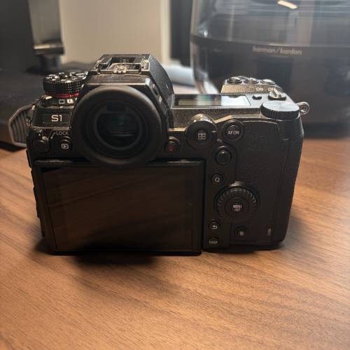 Panasonic LUMIX S1 6K V-Log (S1H equivalent)