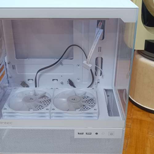 Antec MATX 全海景機箱