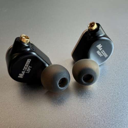 FIR Audio M4 (95% 超新狀況完美)
