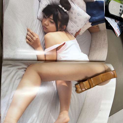 依東遥 1st 寫真集