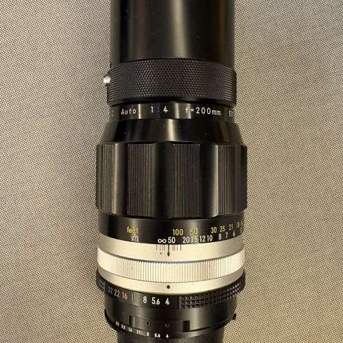 Nikon 手動 200mm f/4 AI mount lens