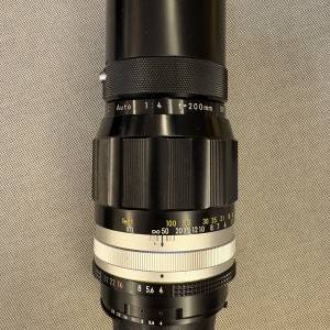 Nikon 手動 200mm f/4 AI mount lens