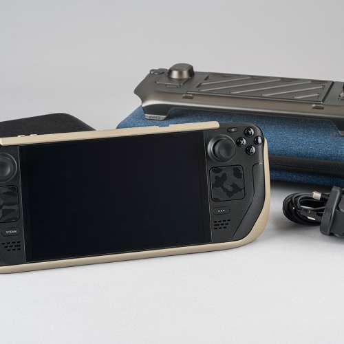 Steam Deck OLED 512GB 多配件 (battery health 100%)