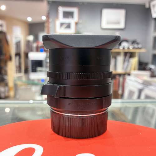 Leica Summilux-M 35mm F/1.4 Asph  (11663)