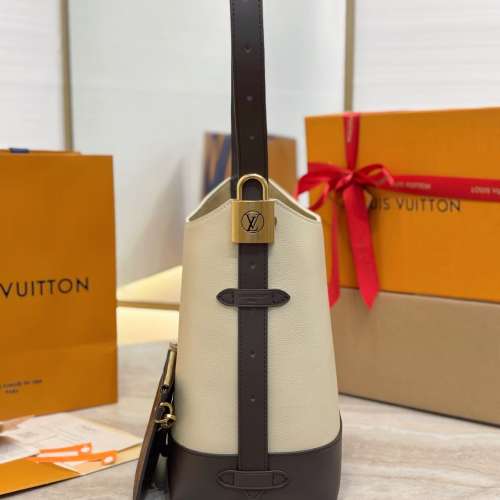 路易威登Louis Vuitton Low Key Bucket 水桶包 實物拍攝