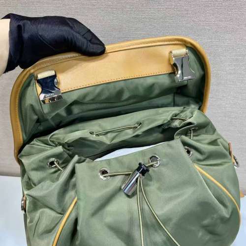普拉達Prada Re-Nylon 尼龍拼皮後背包 實物拍攝