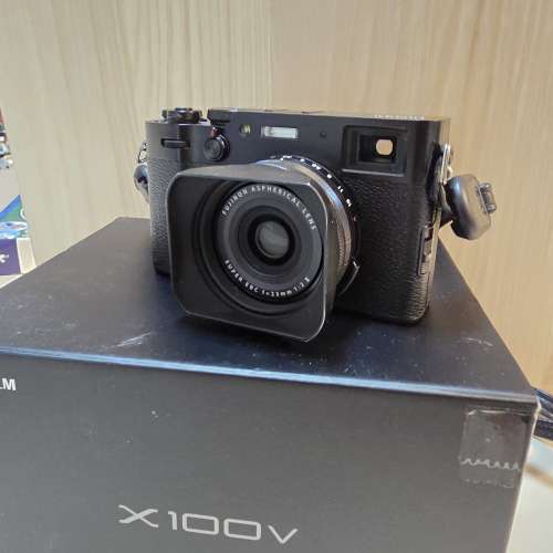Fujifilm X100V