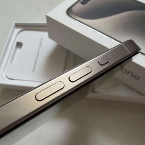 Apple iPhone 15 Pro 512 原色