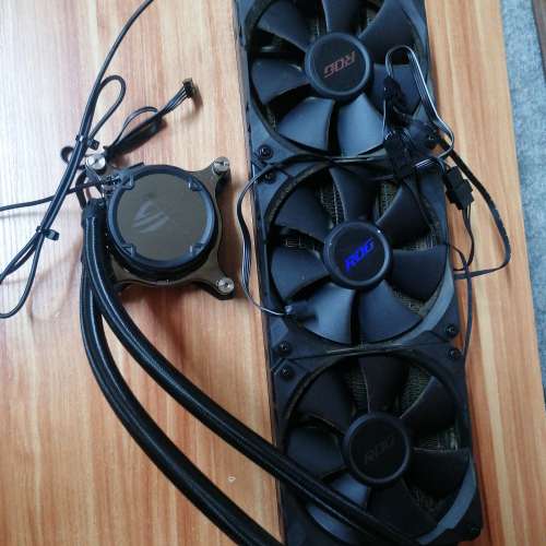ASUS TUF ATX機箱 送水冷