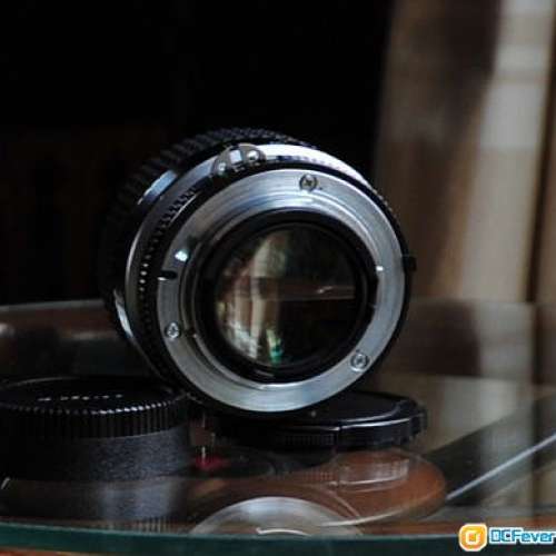 Nikon 35mm f/1.4 AI-s 送 HN-3 Hood