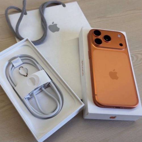 有保iPhone 17pro 256gb,港版冇花99.9新，電池92，全套齊！不議價！謝謝🙏