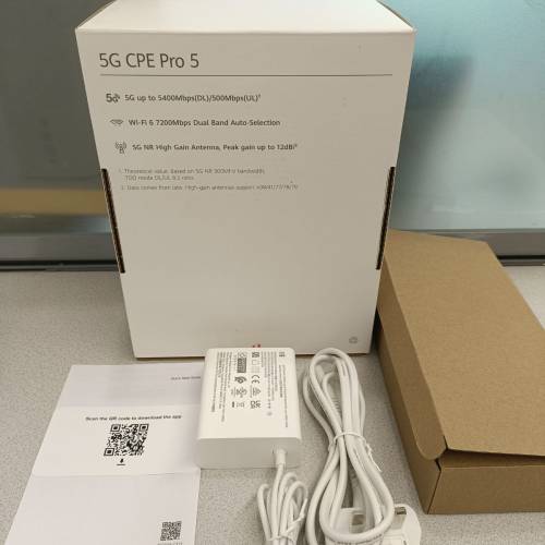 華為 Huawei 5G CPE Pro 5, SIM卡router路由器, WiFi 6 AX7200, 無鎖機 極新淨