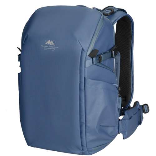 Summit creative Metropolis 22L Backpack