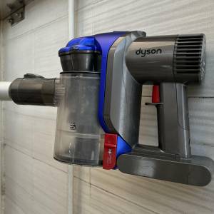 Dyson DC35 有問題機頭 (唔著機) + 電池 + 同長管纖維刷吸頭 現零件機出售 HK$68.00