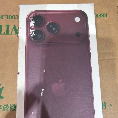 全新iphone18 promax 大紅256個盒濕左水 未開封