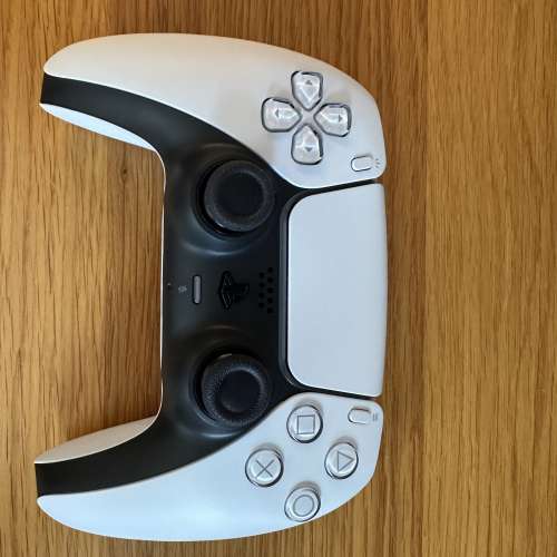 Sony PlayStation 5 Slim 主機 1TB光碟版+手掣+副廠充電座及散熱風扇