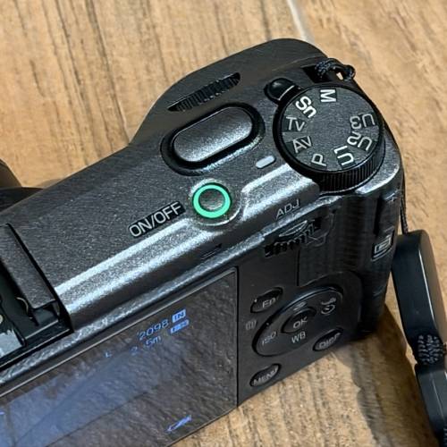 Ricoh GR IV 跟 Medalight F20 Flash
