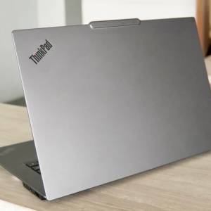 Lenovo ThinkPad X9 - 15 U7 268V 32GB ram 1TB SSD OLEDTouchscreen