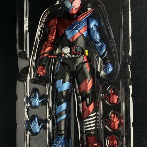 SHF 假面騎士 Build Rabbit Tank 基礎形態 (Best Selection 平價版) 齊件