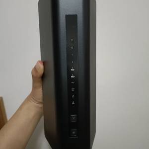 Netgear RS300 WiFi 7 三頻 router 路由器，支援2.5G寬頻