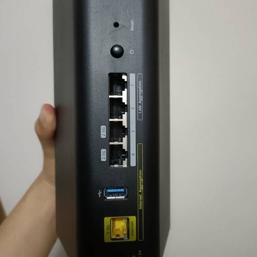 Netgear RS300 WiFi 7 三頻 router 路由器，支援2.5G寬頻