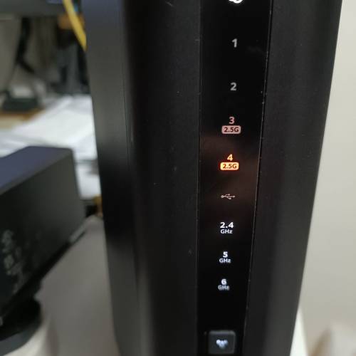 Netgear RS300 WiFi 7 三頻 router 路由器，支援2.5G寬頻