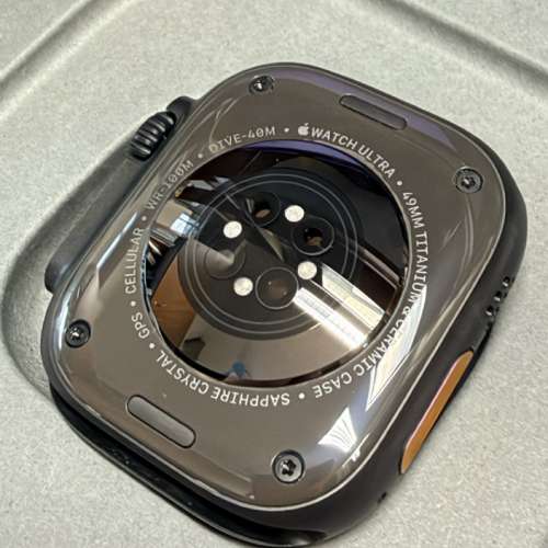 Apple Watch Ultra 3 黑色鈦金屬錶殼(有APPLE CARE)