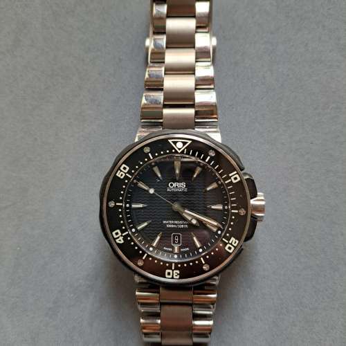 Oris automatic watch.49mm size.1000m 防水，鈦金屬，90%new