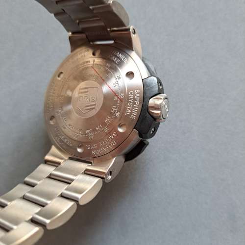 Oris automatic watch.49mm size.1000m 防水，鈦金屬，90%new